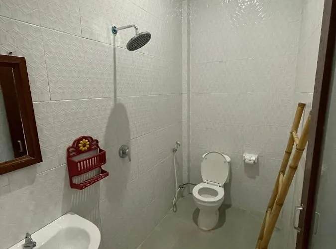 Yana Guest House 2 Canggu Affittacamere