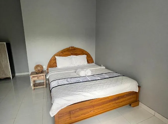 Yana Guest House 2 Canggu Canggu